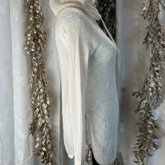 Cabi XS Ivory‎ Mesh Knit Hoodie Pullover Lightweight Beachwear Boho Chic - Picture 7 of 13